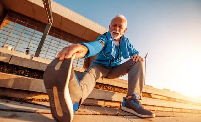 Jak zacząć biegać po 40, aby uniknąć kontuzji i cieszyć się zdrowiem