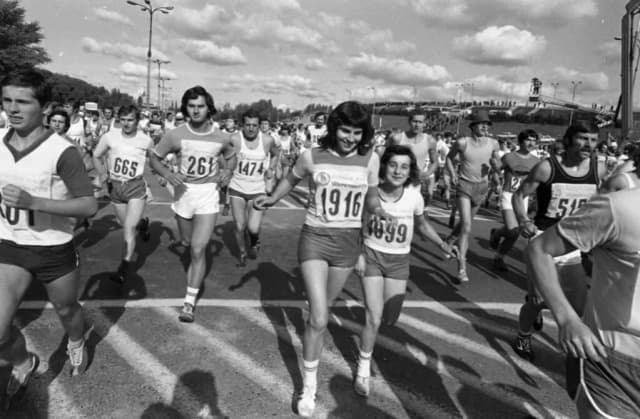 Co to jest maraton? Poznaj historię i znaczenie tego biegu