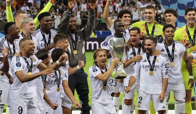 Ile Real Madryt ma pucharów? Zaskakujące osiągnięcia klubu!